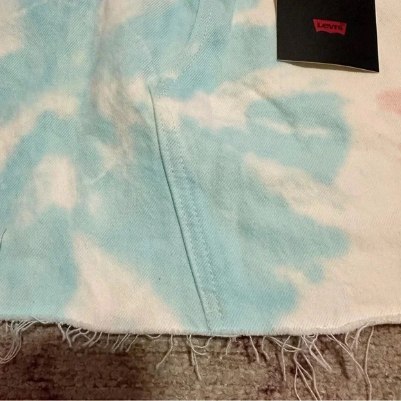 NWT Levi's High-Rise Deconstructed Tie Dye Jean Skirt in White size 28/6 - Picture 6 of 15